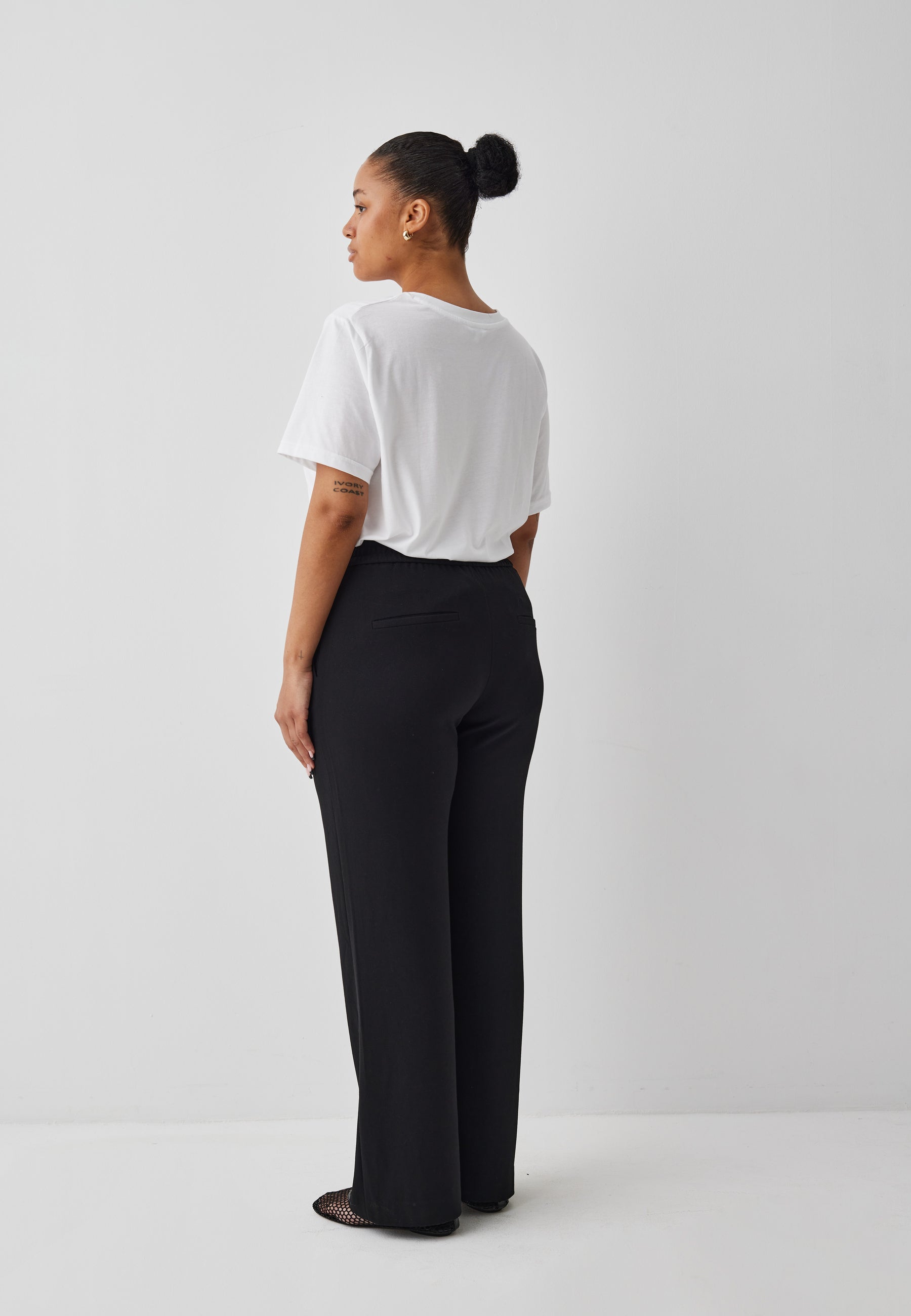 Phillipa_Black_Model_