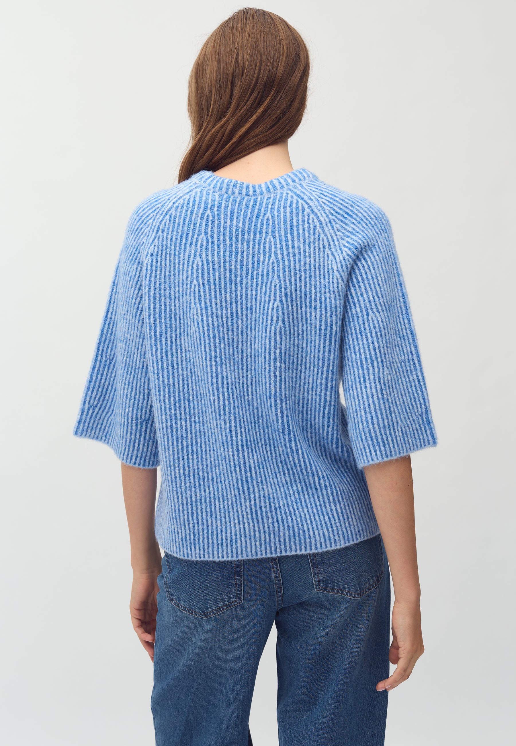 Ubeda-M_Blue Sapphire Stripe_Model_2