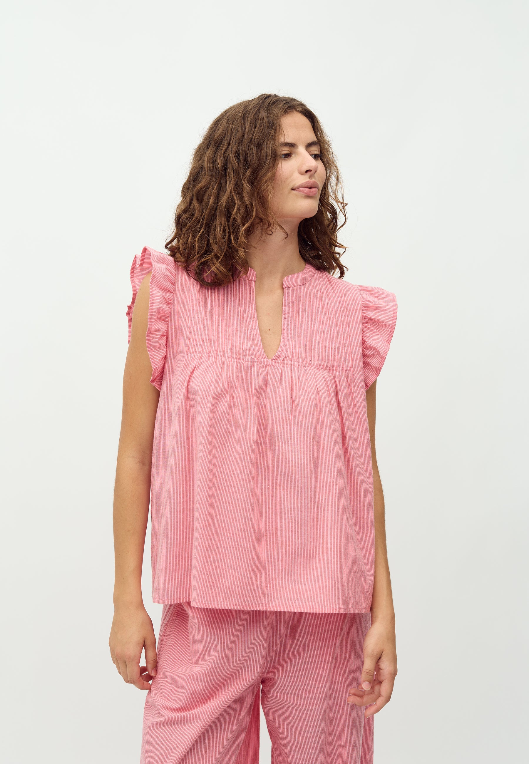Gemala-M_Pink Red Stripe_Model_1