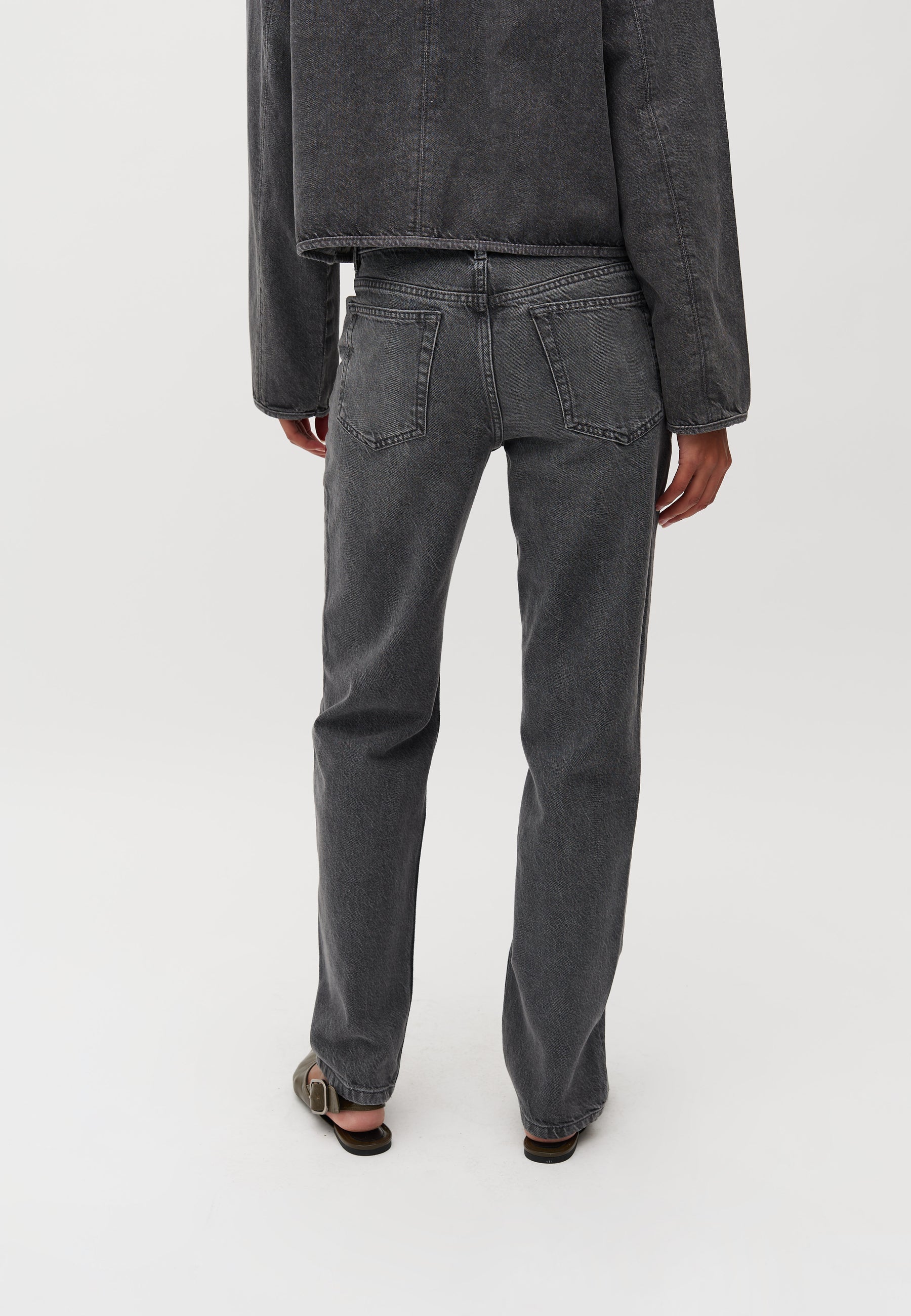 Jays-M_Grey Wash_Model_2