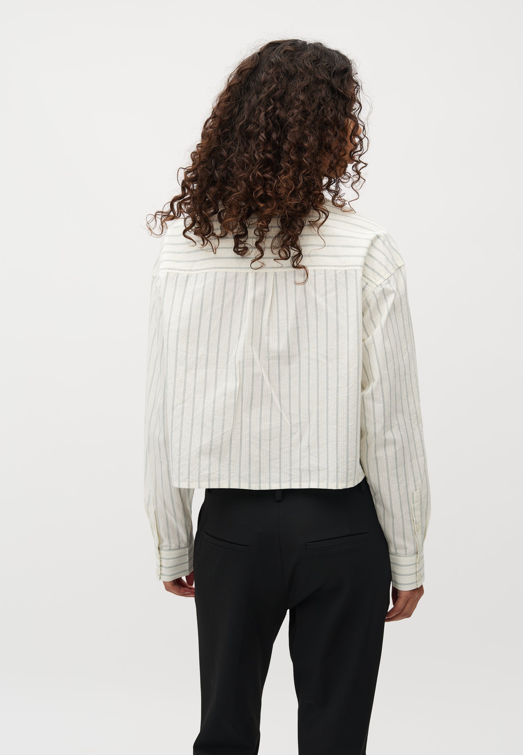 Emmelia-M_Maliva Placid Blue Stripe_Model_2