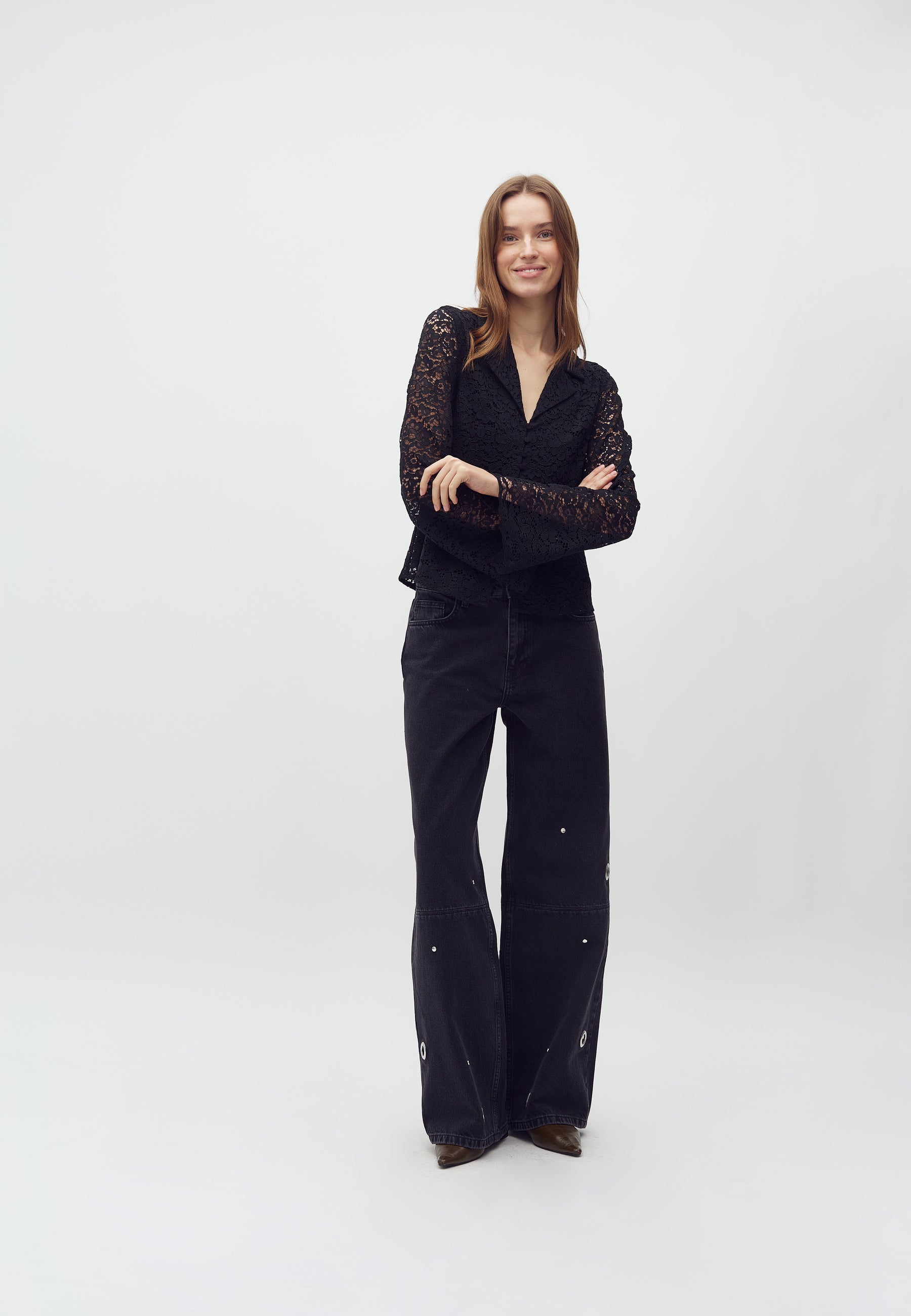 Malla-M_Black_Model_3