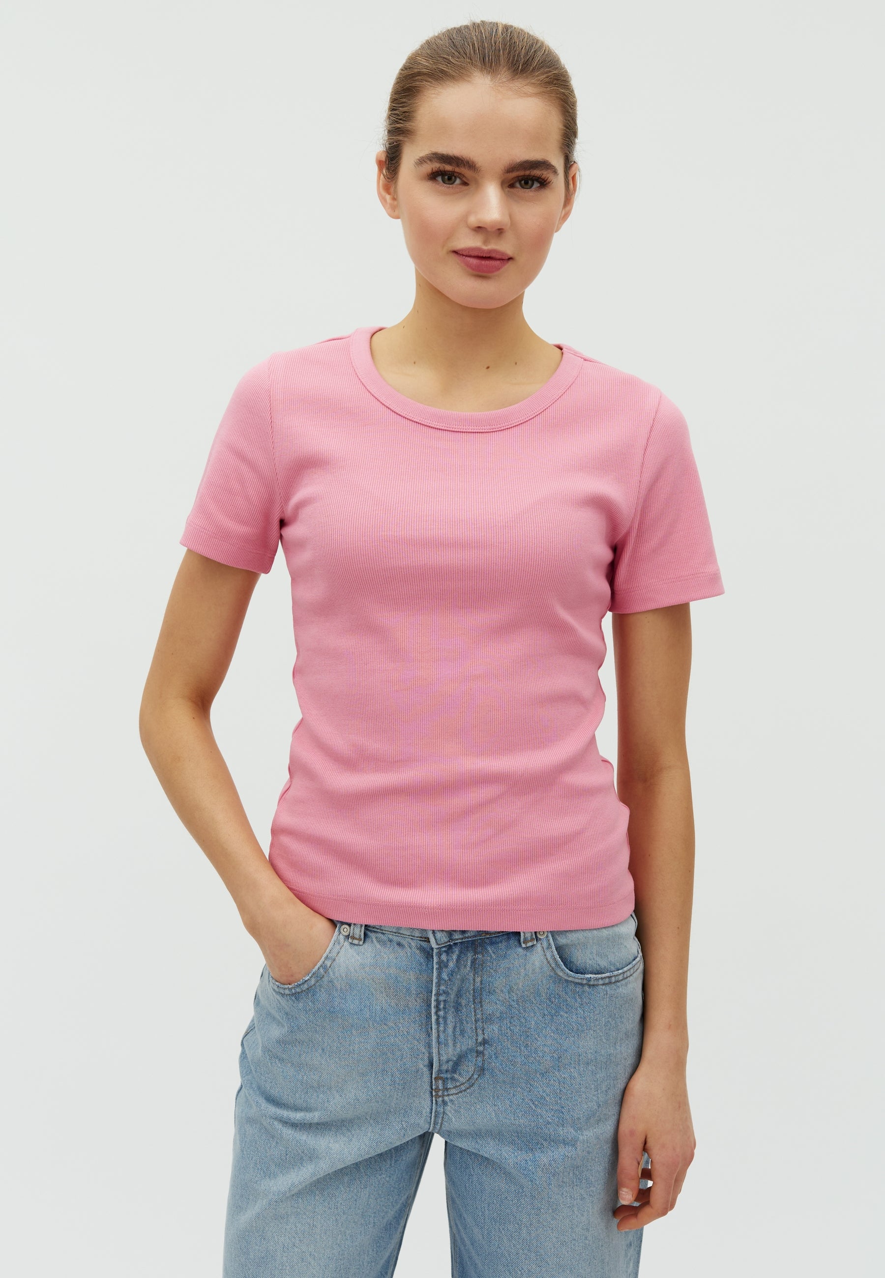 Otis-M_Wild Rose_Model_0
