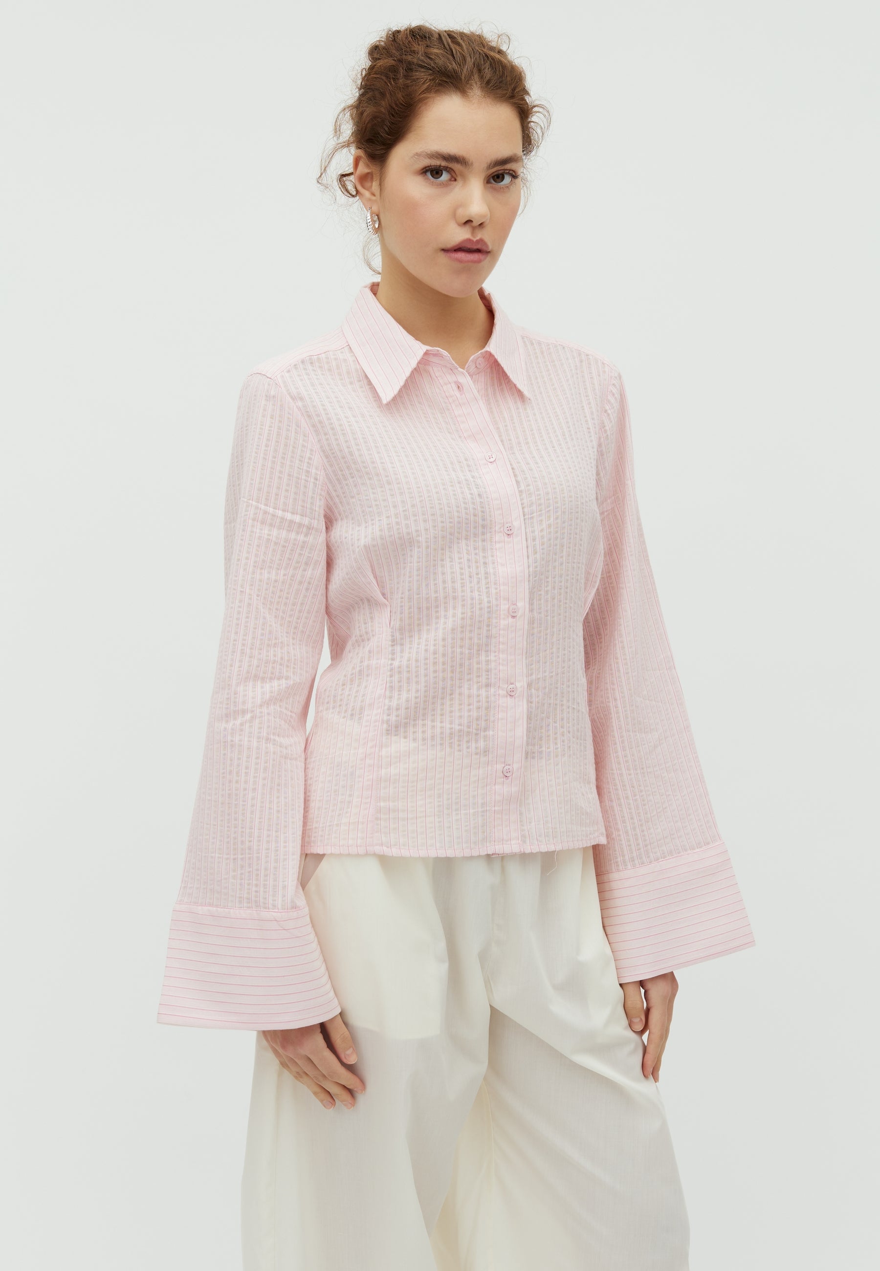 Kalanna-M_Pale Pink Stripe_Model_0