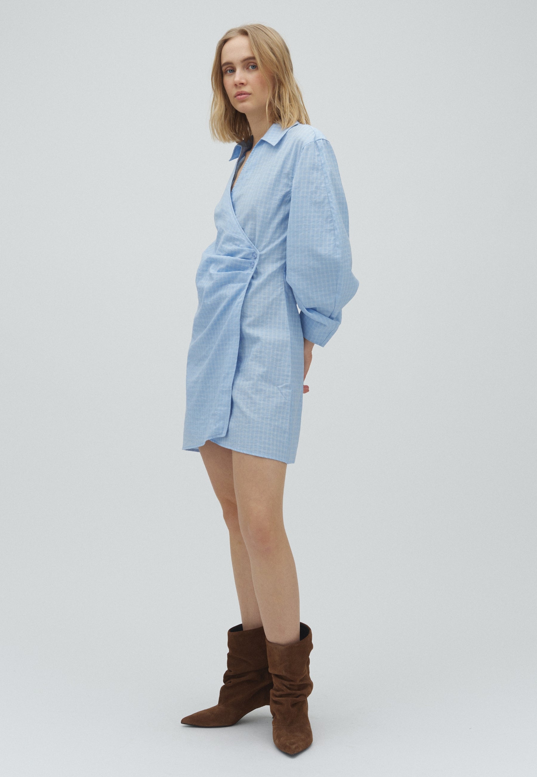 Kienna-M_Light Blue Check_Model_1