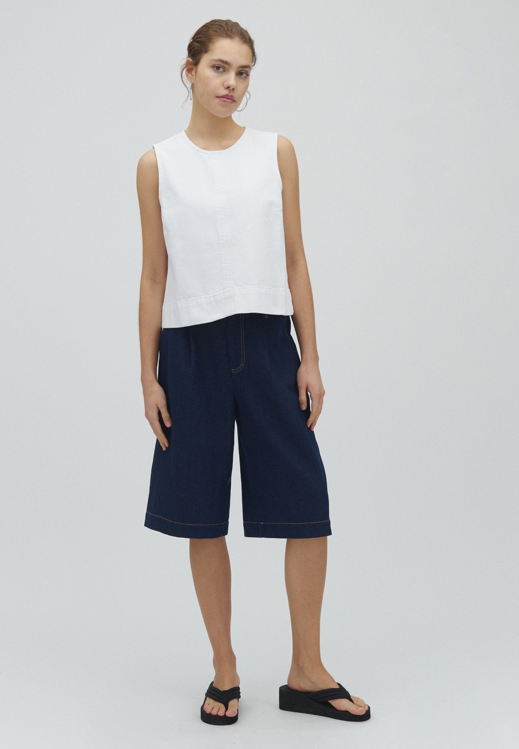 Bamudo D-M_Dark Unwashed Denim_Model_3