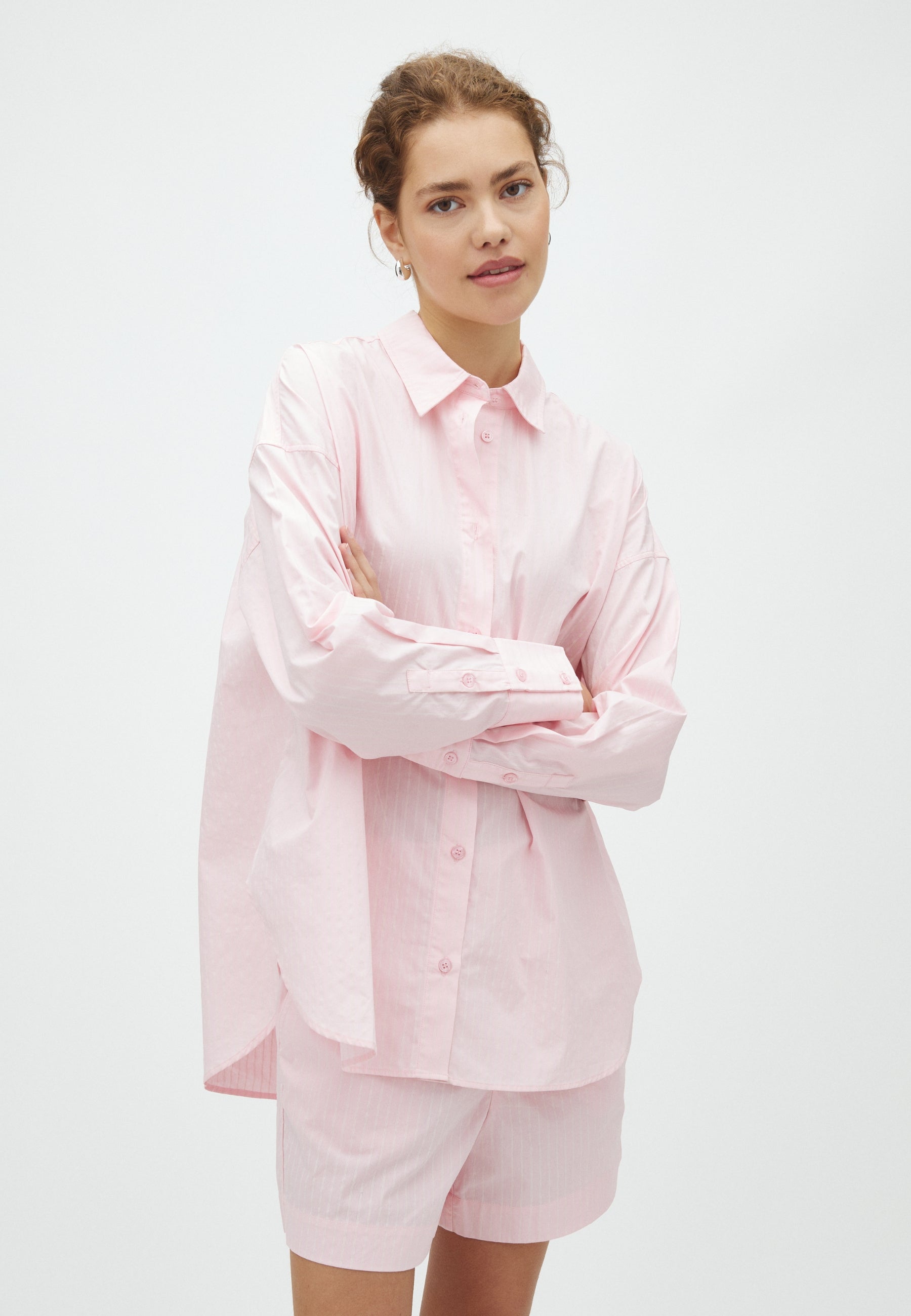Brisa Boxy-M_Pale Pink Sugar Stripe_Model_0