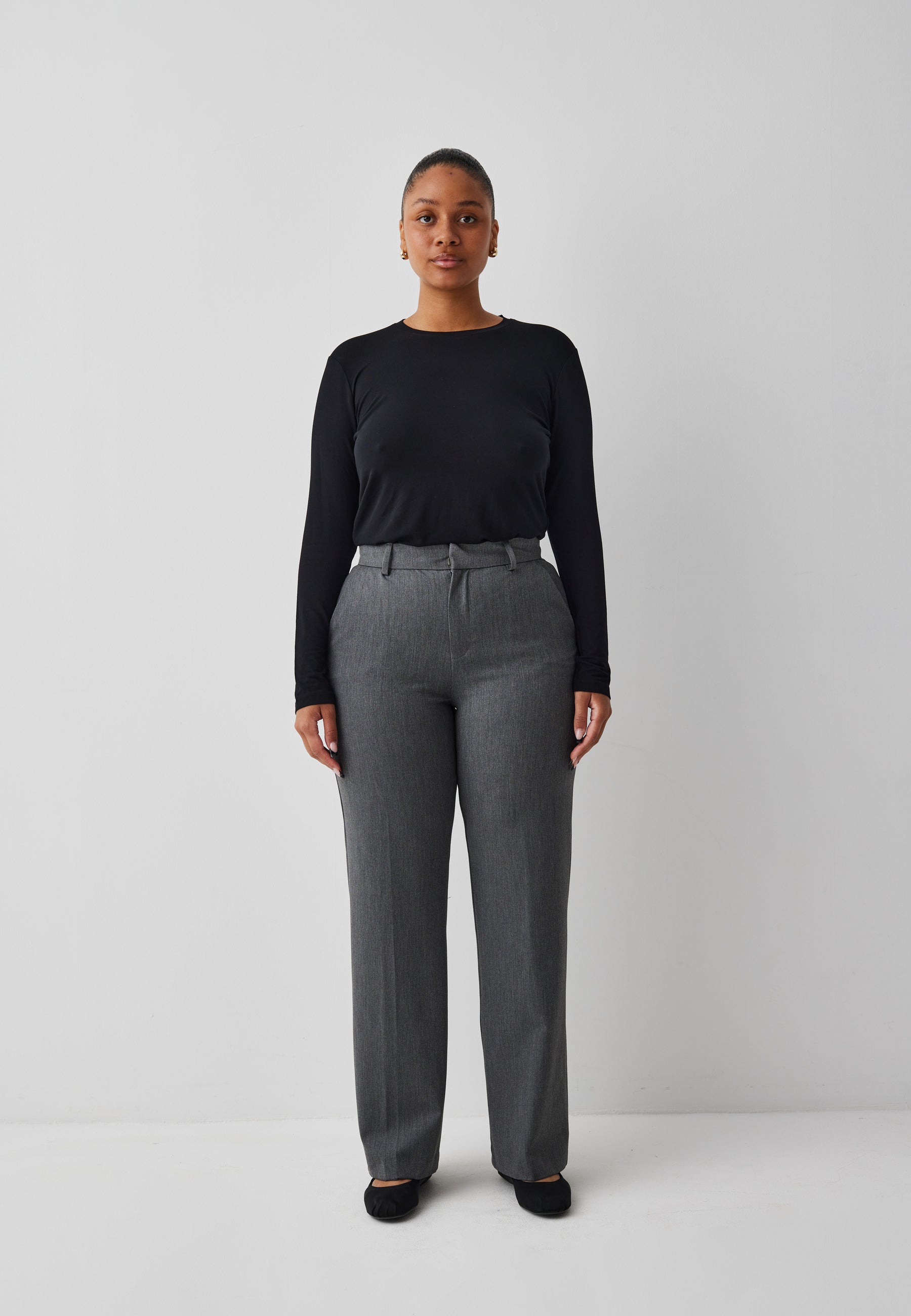 Lucy-M_Medium Melange_Model_5