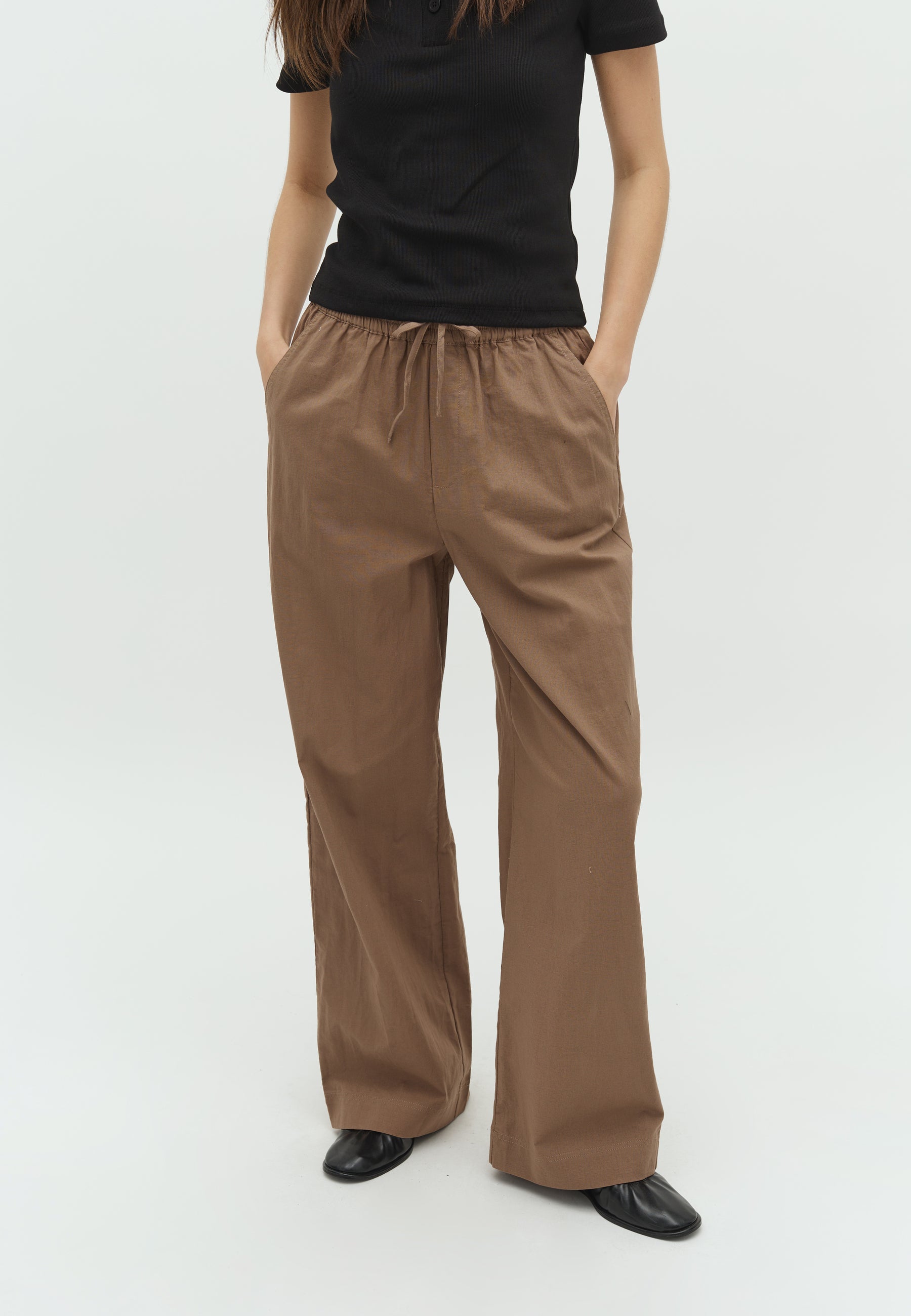 Grasielle-M_Fossil Brown_Model_0