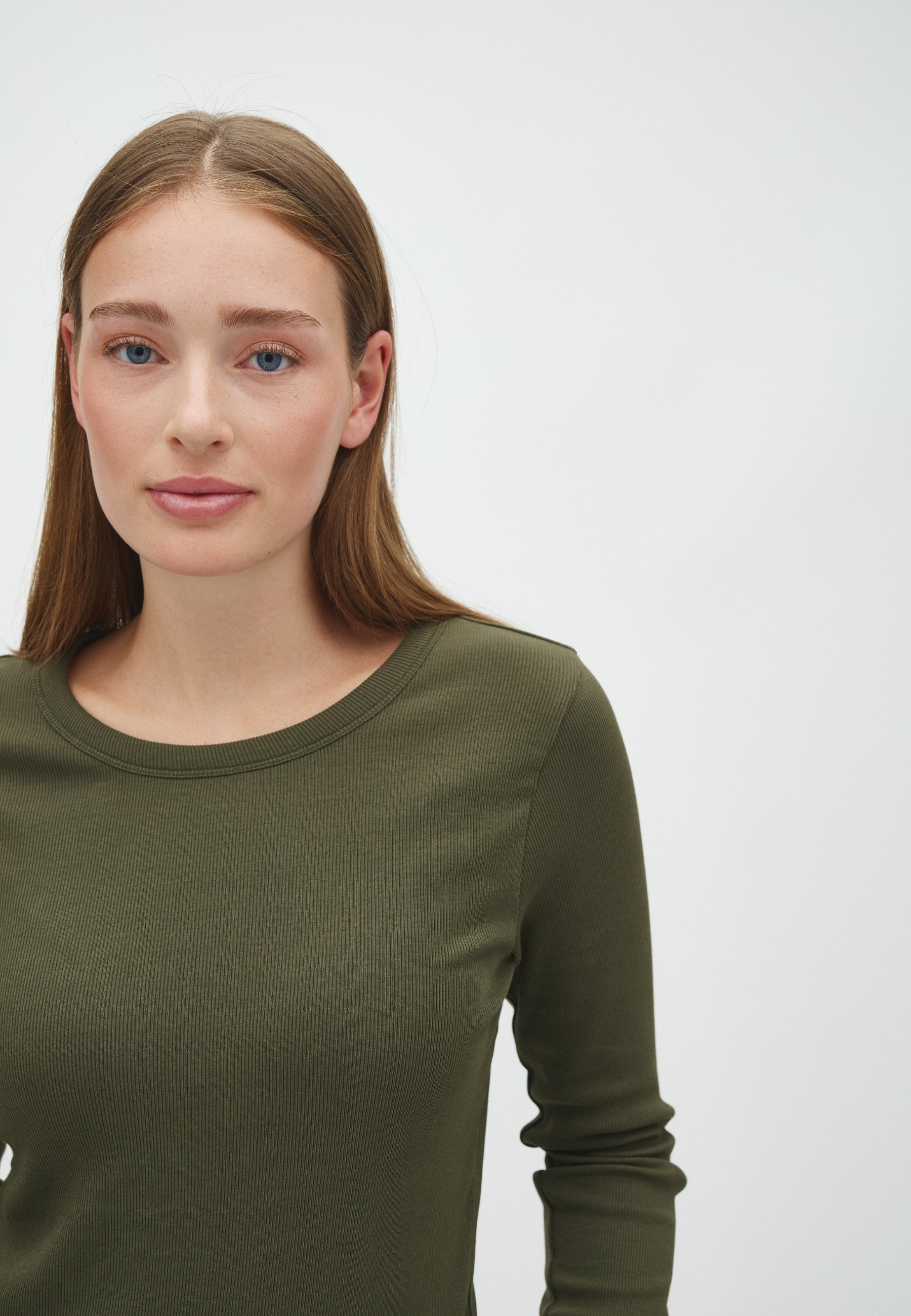 Otis LS-M_Warm Olive_Model_1