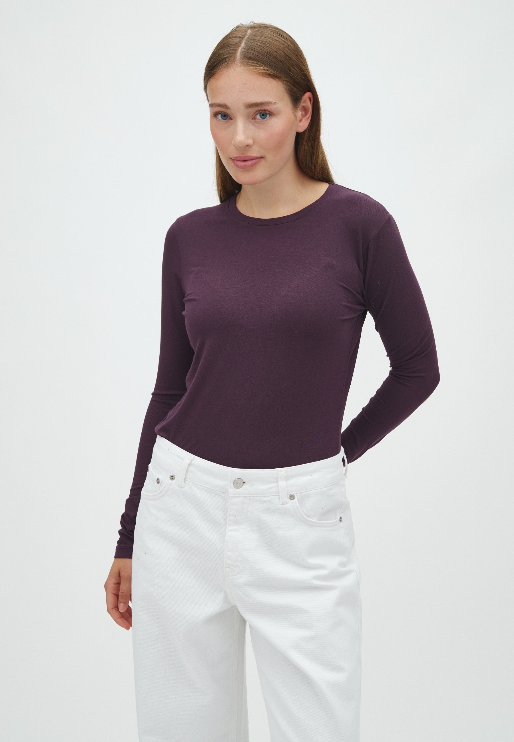 Christina-M_Deep Purple_Model_0